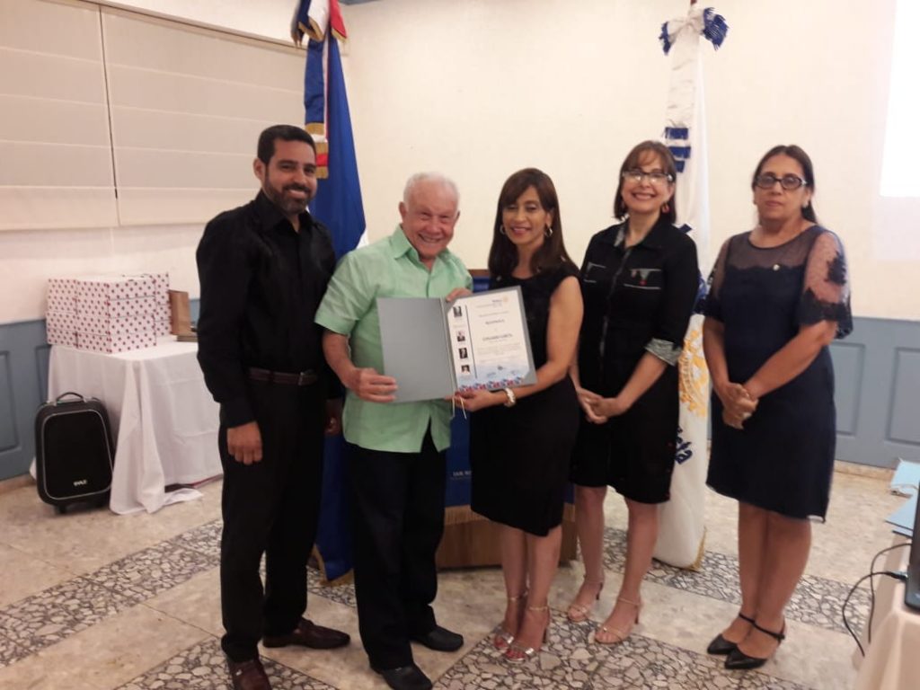 Reconocimientos a la Directiva y miembros destacados del club 2017-2018