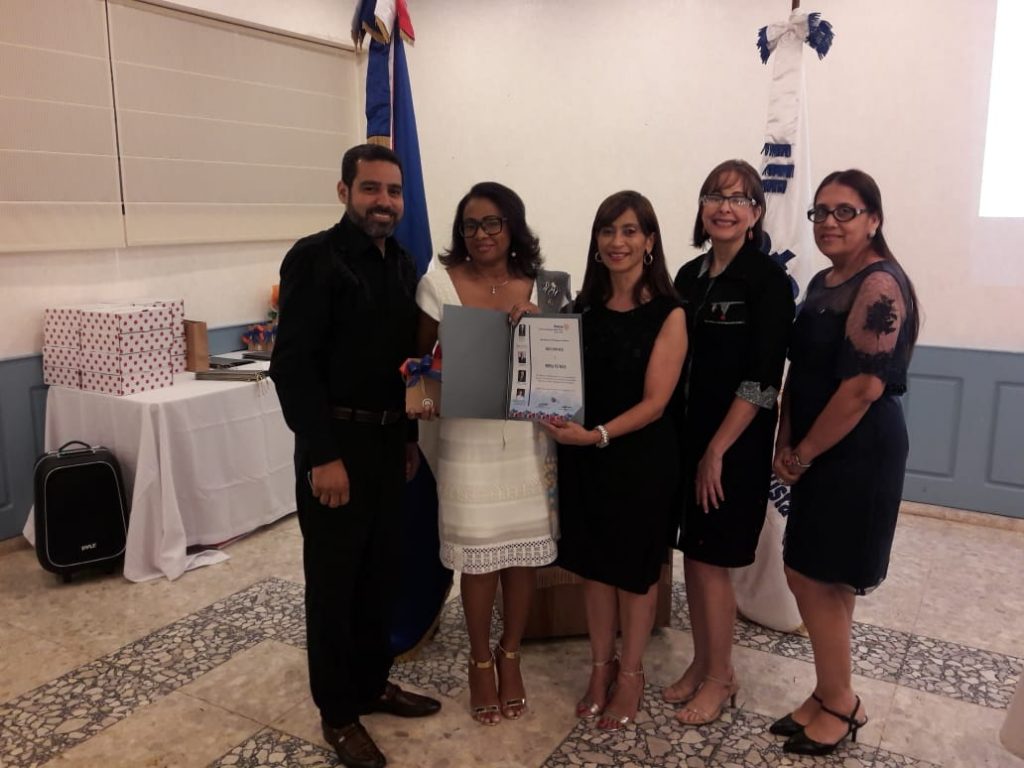 Reconocimientos a la Directiva y miembros destacados del club 2017-2018