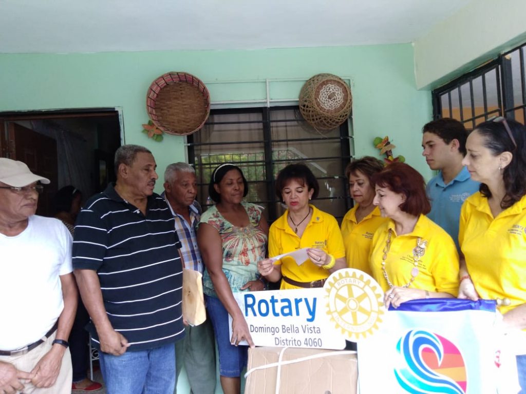 Donación Sillas de Ruedas Sector El Almirante