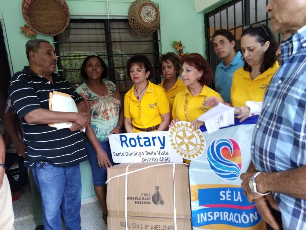 Donación Sillas de Ruedas Sector El Almirante